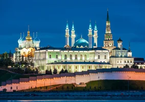 kazan-kreml-tatarstan-kul-sharif-tserkov-mechet-bashni-siian.webp