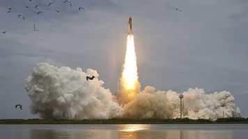 STS_135_Launch_16_9_xl.webp