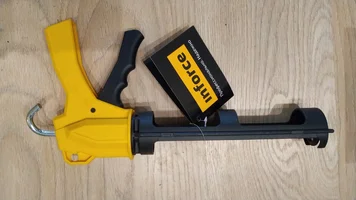 пистолет для герметика.jpg пистолет для герметика.jpg