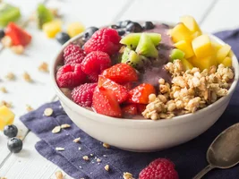 M20824-Acai-Bowl-Grundrezept-Q75-750.webp