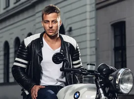 tomwlaschiha[1].webp