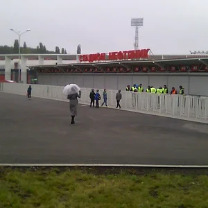 Перед стадионом